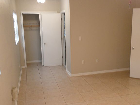 3rd image of 514 W 131st Ave