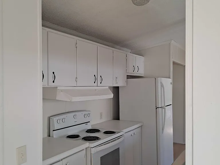 4022 E Harris St — Photo 2