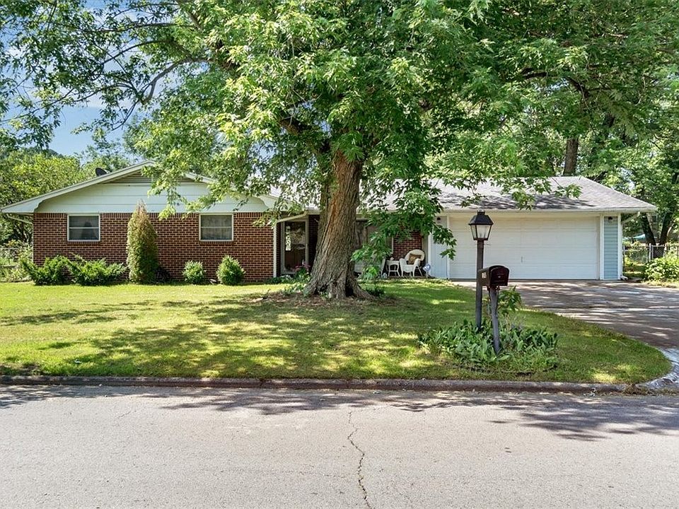 1st image of 1003 W Bel Air Dr
