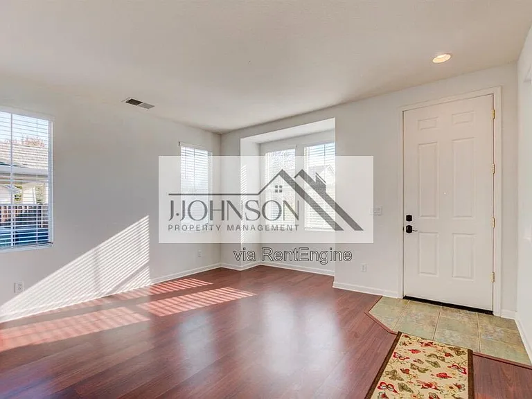 2673 Merchant Dr — Photo 5