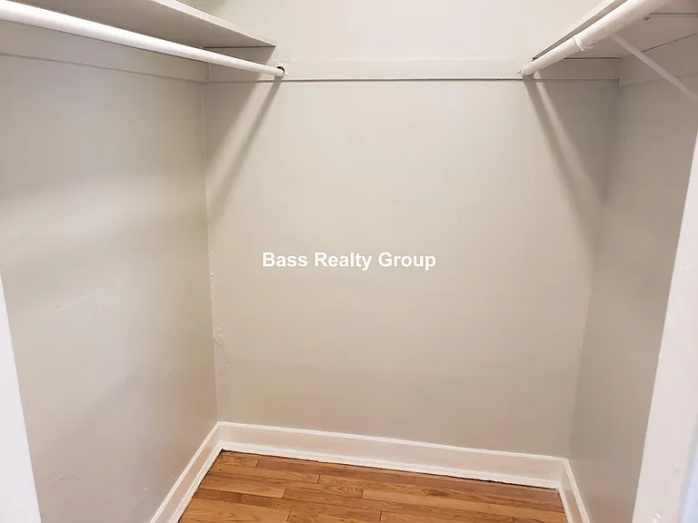 5945 N Greenview Ave #2C — Photo 6