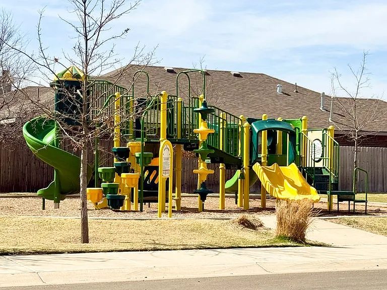 2143 Langford Ave — Photo 27