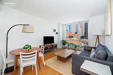 200 Chambers Street, #4N