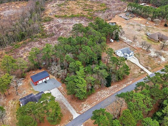 5th image of 612 Deer Acres Drive