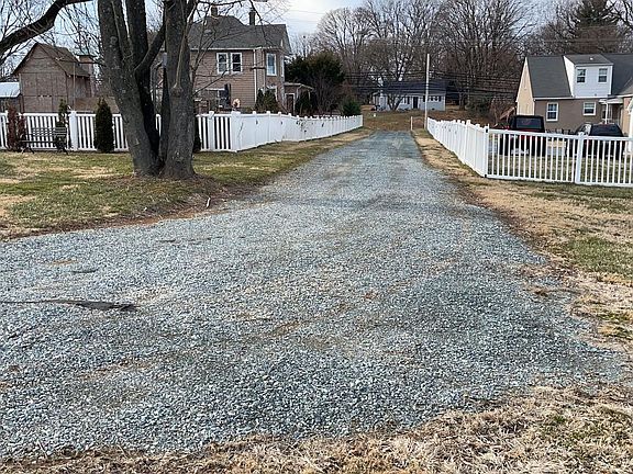 2nd image of 19205 Liberty Mill Rd
