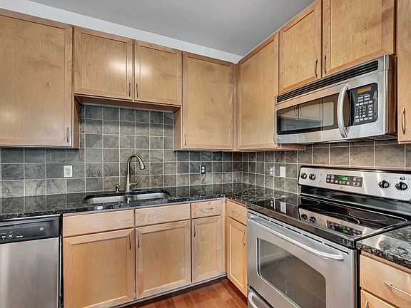 5th image of 3000 Vanderbilt Pl APT 411