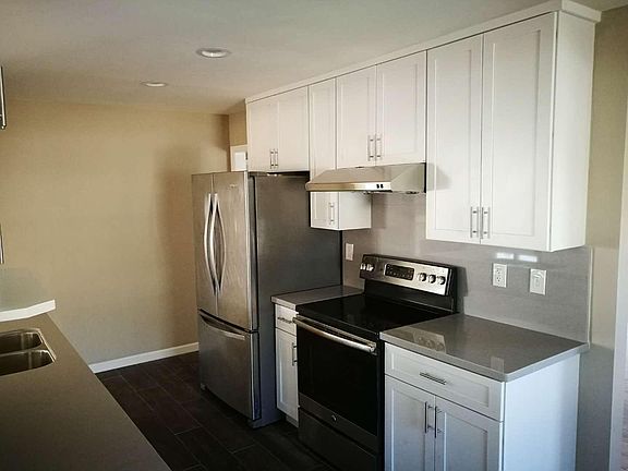 2nd image of 3276 San Juan Ave