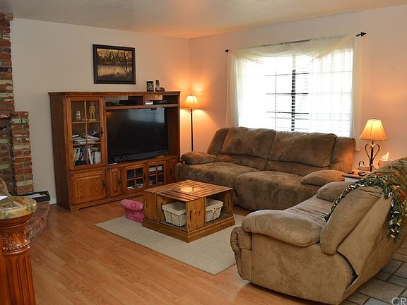 4th image of 42944 Leadhill Dr