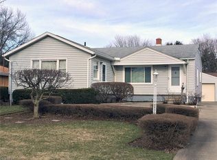 1223 Valley Dr NW, North Canton, OH 44720