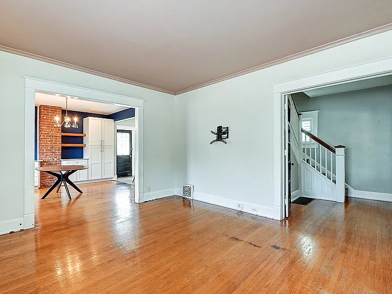 2241 Nowland Ave — Photo 4