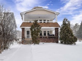 2477 Lee Rd, Cleveland Heights, OH 44118