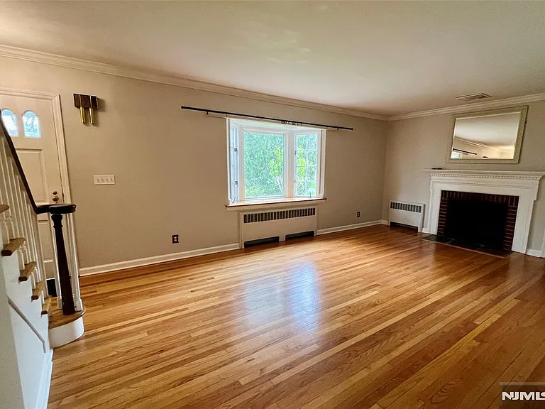 161 McKinley Pl — Photo 4