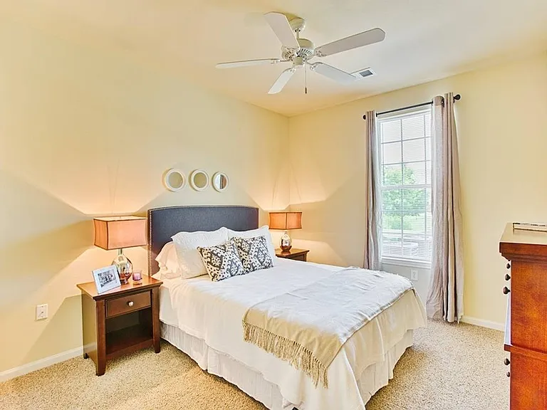 Classic Style Bedroom