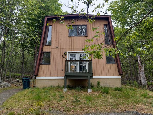 2424 Winding Way