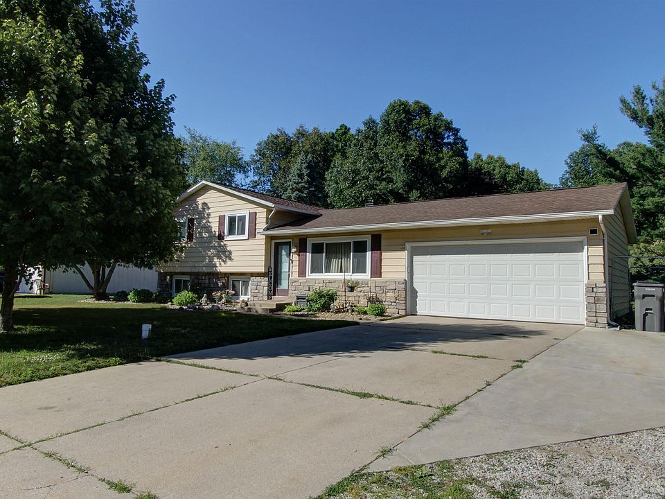 1st image of 56870 Pinecrest Dr