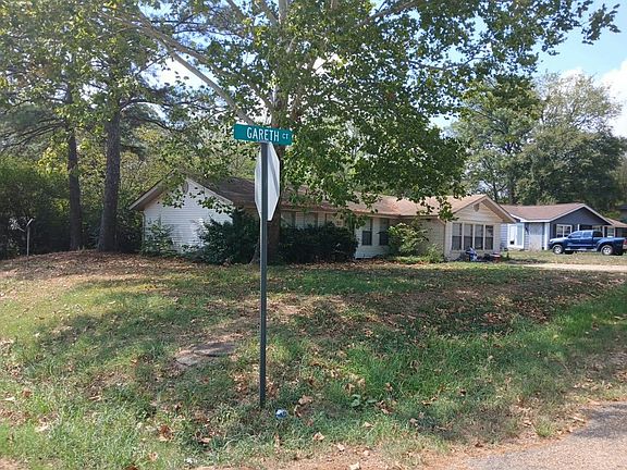 3rd image of 101 Gareth Ct