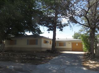 10904 Princess Jeanne Ave NE, Albuquerque, NM 87112