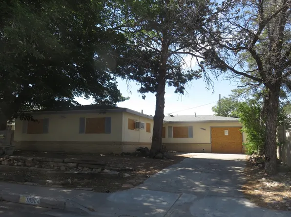 10904 Princess Jeanne Ave NE, Albuquerque, NM 87112