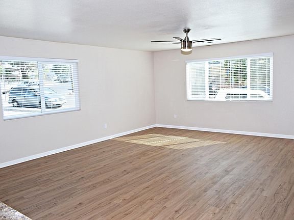 5th image of 2210 W Dunlop St