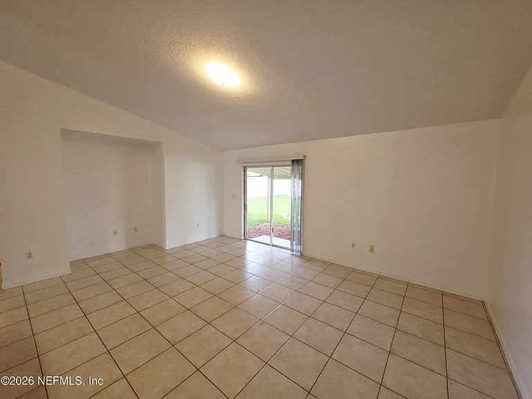 38 Pebble Wood Ln — Photo 18