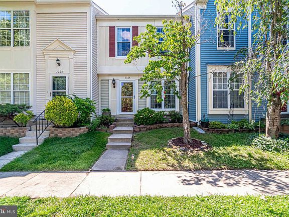 3rd image of 7226 Stover Dr
