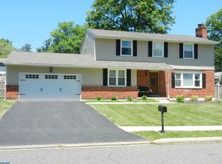 2123 Weatherton Dr, Wilmington, DE 19810