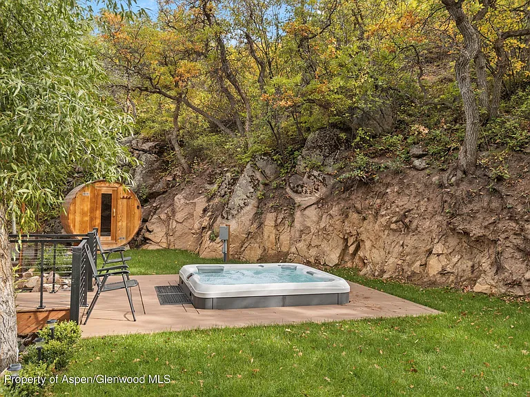 314 Mountain Laurel Dr — Photo 33