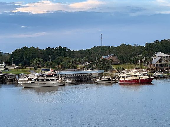 The Marina is only 3 minutes