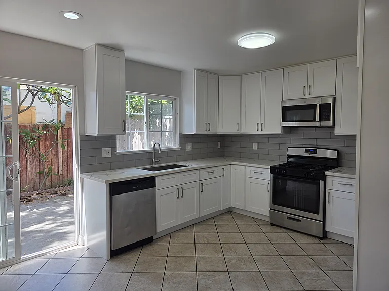 751 S Arizona Ave — Photo 41
