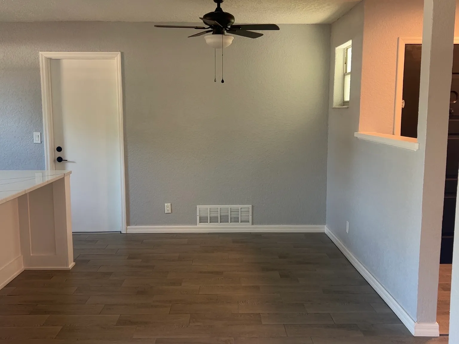 3 bed, 1215 sqft, $2,000 — Photo 3