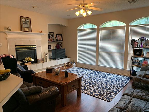 2nd image of 1424 Sandlewood Dr