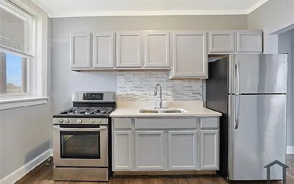 7922 S Honore St #1 — Photo 3