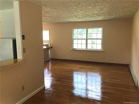 4th image of 6638 Covecreek Dr