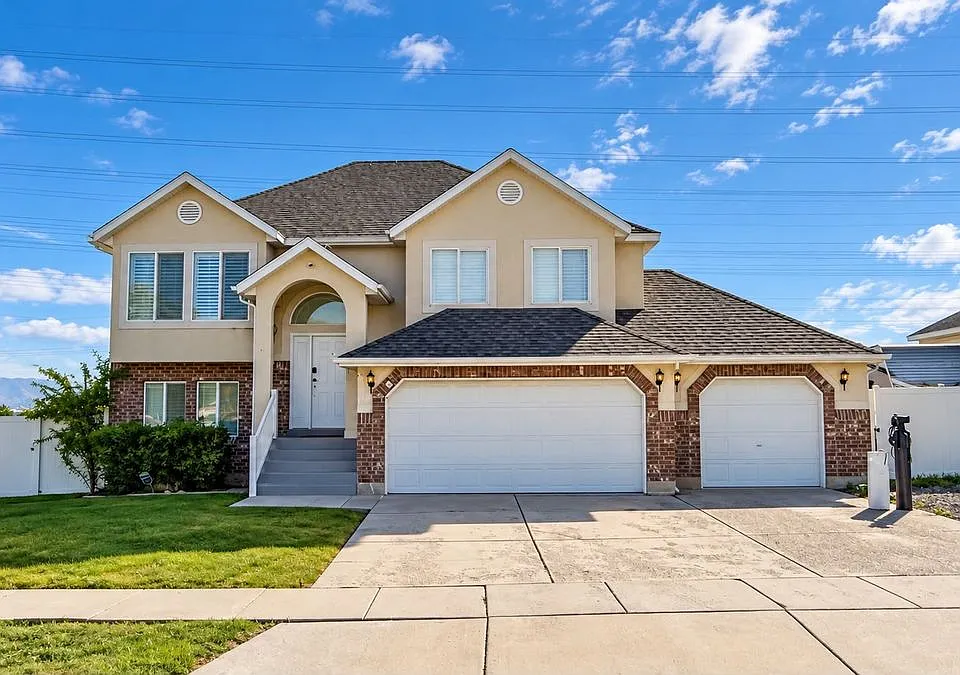 3291 S Waterleaf Way
