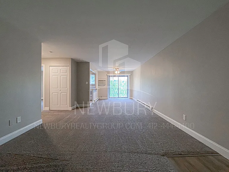 Poplar Apartments — Photo 27