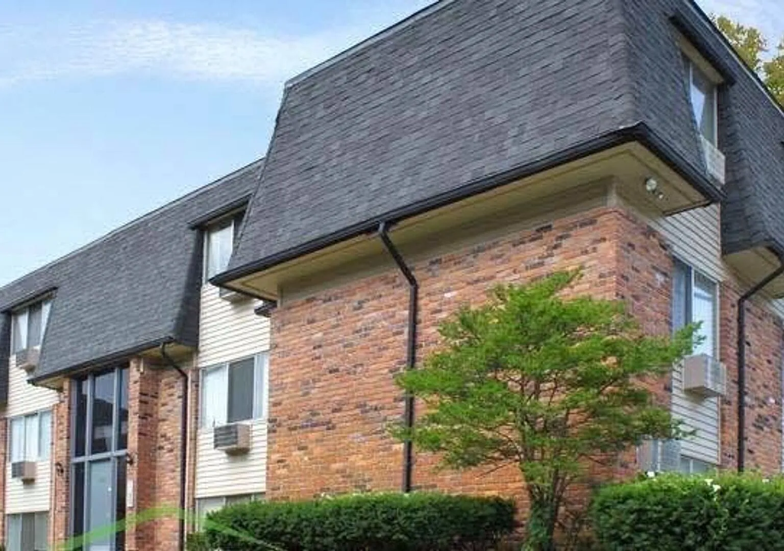 Great Location! 2 Bedroom/1 Bath near Downtown Rochester! — Photo 3