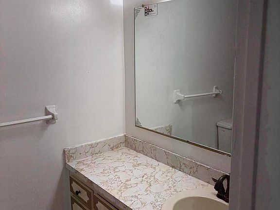 5th image of 2801 Albatross Rd #2801