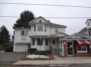 26 Franklin St, Easthampton, MA 01027