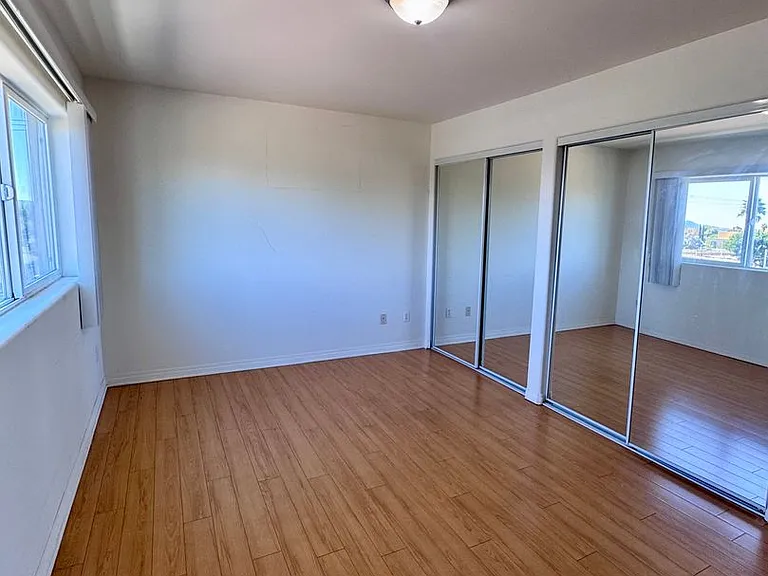 13525 Vanowen St #305 — Photo 17