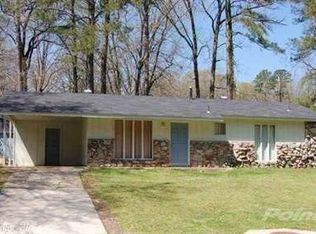 1204 Chris Dr, Benton, AR 72015