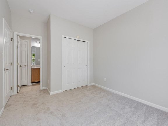 4th image of 25165 Femoyer Ter