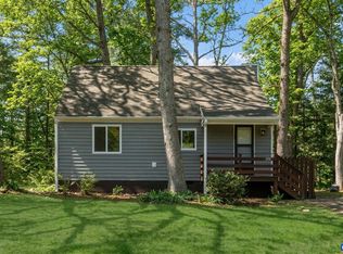 375 Fence Rd, Earlysville, VA 22936