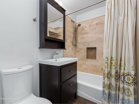 5th image of 59 W 88th St