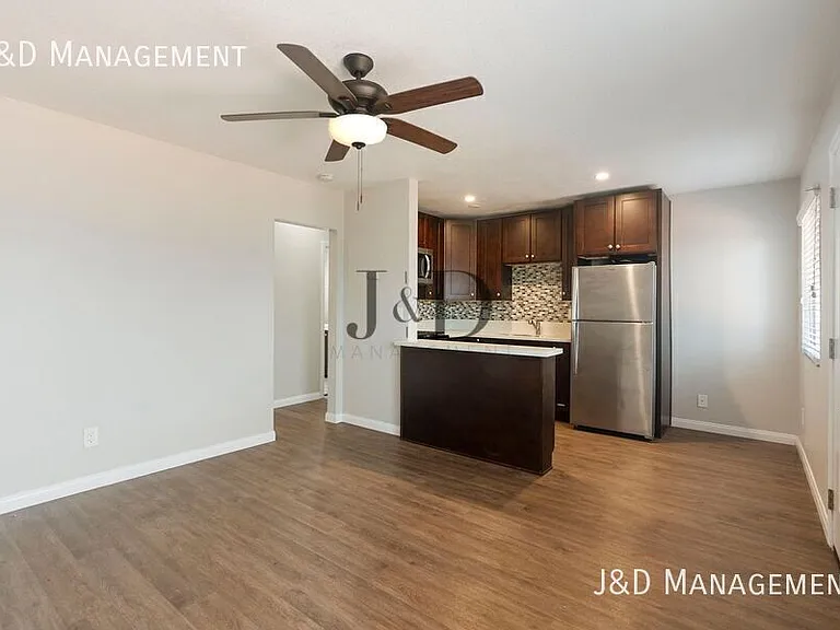 1430 Dubuque St — Photo 5