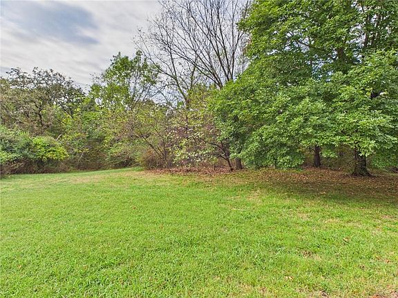 3rd image of 0 Hillcrest Dr
