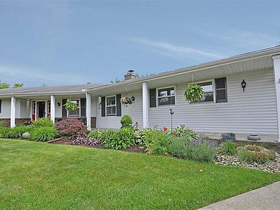 2nd image of 21606 Carriage Dr