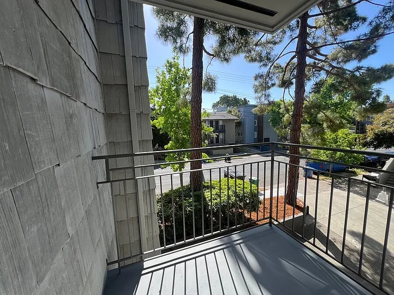 2240 Blake St — Photo 14