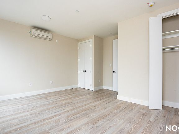 3rd image of 383 Knickerbocker Ave #3A