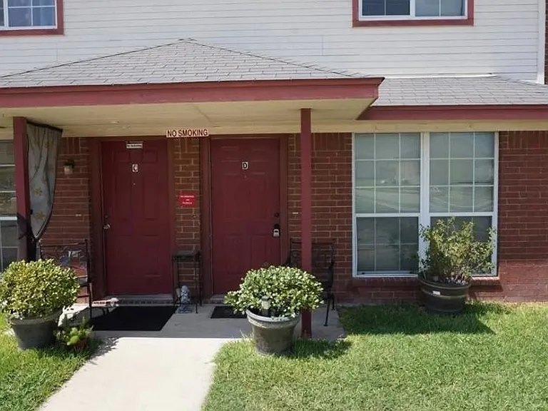 4309 Mattie Dr #D — Photo 2