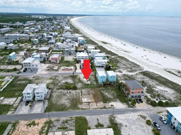 118 41st St, Mexico Beach, FL 32456